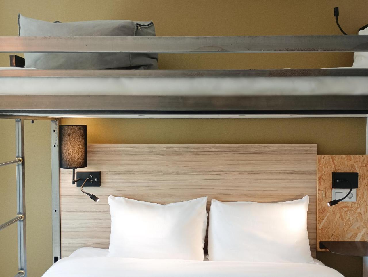Standaard Tweepersoonskamer met 1 Stapelbed